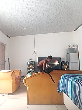 Snapshot of Winterslender chatting on 02.19.26 Winterslender online show from 02.19.26