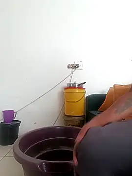 Snapshot of Winterslender chatting on 04.02.26 Winterslender online show from 04.02.26