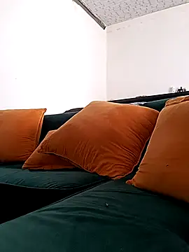 Snapshot of Winterslender chatting on 04.06.26 Winterslender online show from 04.06.26