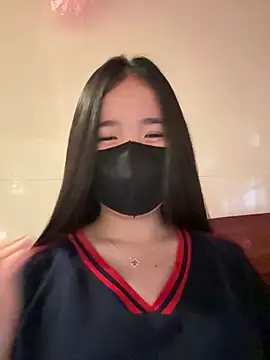 Gwen879 online show from 02.28.26