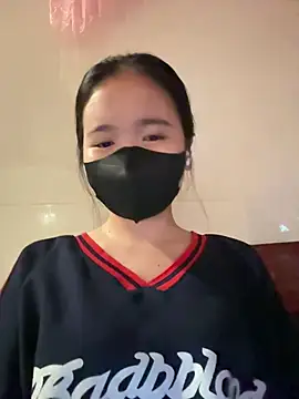 Gwen879 online show from 04.27.26