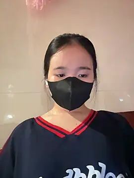 Gwen879 online show from 04.28.26