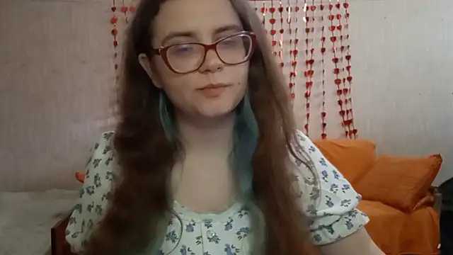 Snapshot of Miyabeee chatting on 07.17.26 Miyabeee online show from 07.17.26