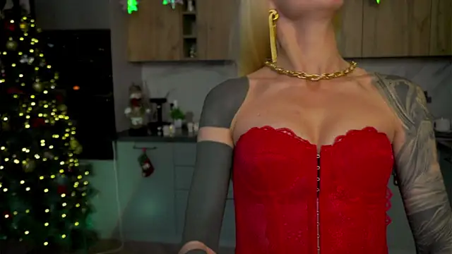 Snapshot of LanaReals chatting on 01.13.26 LanaReals online show from 01.13.26