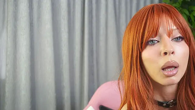 Snapshot of LanaReals chatting on 02.22.26 LanaReals online show from 02.22.26