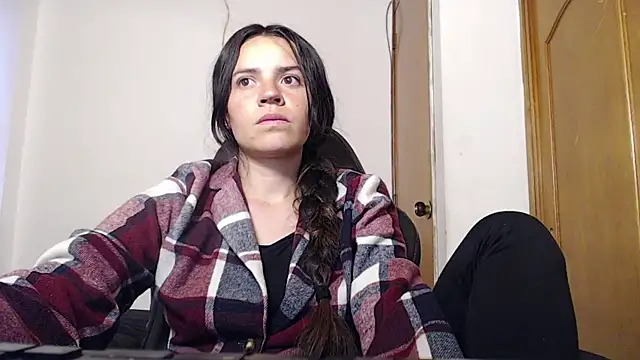 Shanel Lozano online show from 04.14.26