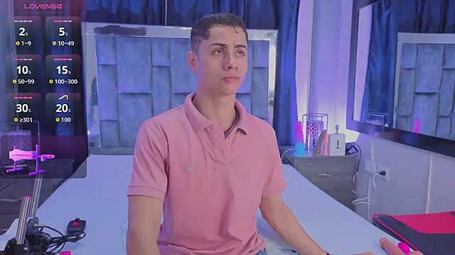 LeoMonnroe online show from 04.02.26