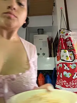 Veronica Wins  online show from 03.22.26