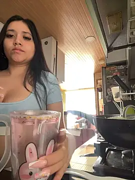 Veronica Wins  online show from 04.08.26