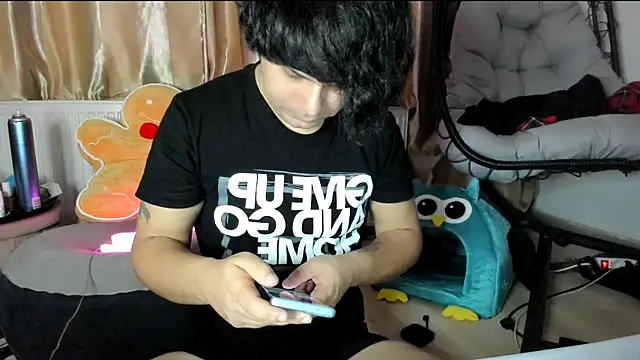 Snapshot of LorenzoBoy99 chatting on 01.10.26 LorenzoBoy99 online show from 01.10.26