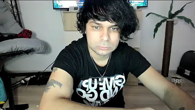 Snapshot of LorenzoBoy99 chatting on 01.11.26 LorenzoBoy99 online show from 01.11.26