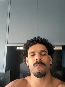 Snapshot of Gustavo17model chatting on 01.08.26 Gustavo17model online show from 01.08.26