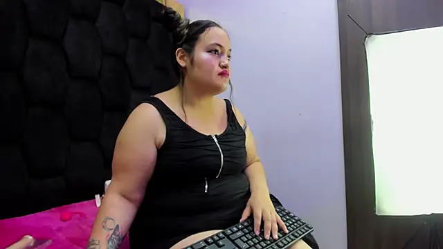 MiaRouss69 online show from 02.02.26