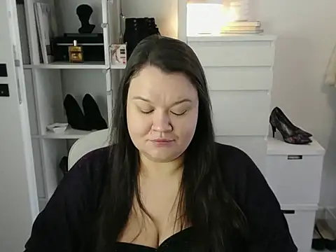 HollyDanceSoul online show from 03.18.26