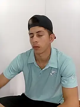 Snapshot of v3gueta1214 chatting on 01.14.26 v3gueta1214 online show from 01.14.26