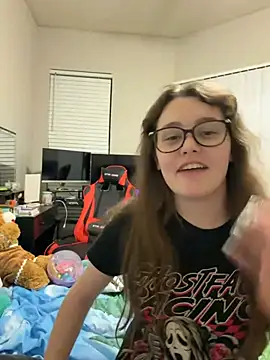 julia4thewin online show from 04.09.26