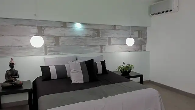 Abriil cutee online show from 03.23.26