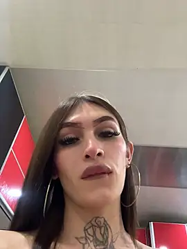 Snapshot of lizz_lunna chatting on 04.19.26 lizz lunna online show from 04.19.26