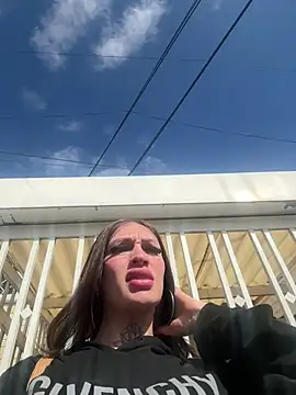 Snapshot of lizz_lunna chatting on 04.24.26 lizz lunna online show from 04.24.26