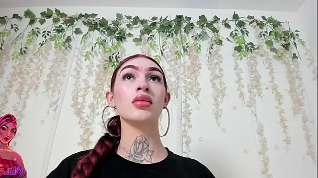 lizz lunna online show from 07.06.26