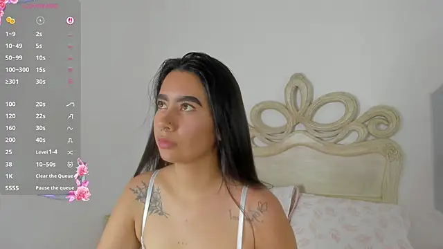 paulina lux online show from 03.18.26