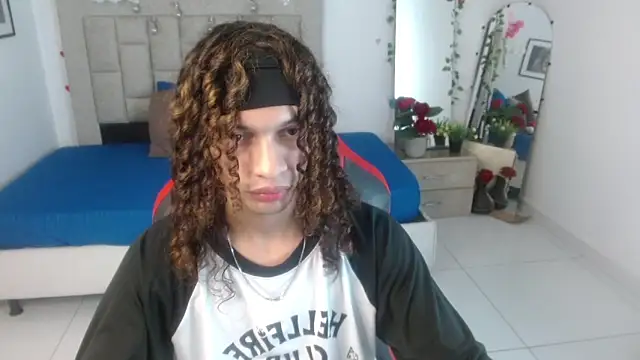 Snapshot of Axel_fox77 chatting on 06.20.26 Axel fox77 online show from 06.20.26