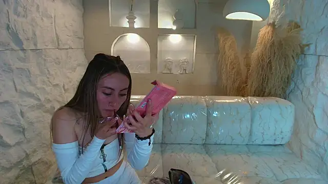 Snapshot of katalina_r_ chatting on 05.23.26 katalina r online show from 05.23.26