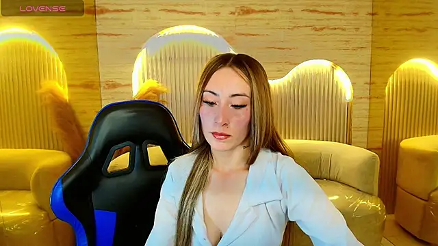 Snapshot of katalina_r_ chatting on 05.27.26 katalina r online show from 05.27.26