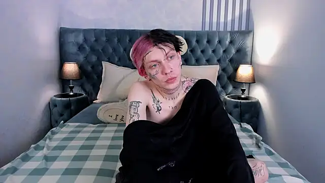 MikkiBev online show from 01.09.26