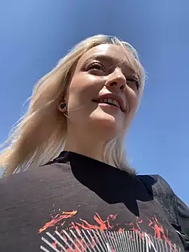 aka Blonde online show from 06.05.26
