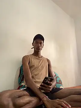 Snapshot of twink_gabrielll chatting on 05.08.26 twink gabrielll online show from 05.08.26