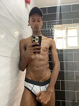 Snapshot of twink_gabrielll chatting on 05.10.26 twink gabrielll online show from 05.10.26