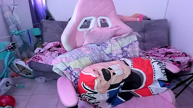 jenniferbodys online show from 04.05.26