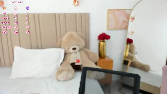 Snapshot of _seelena chatting on 02.13.26 seelena online show from 02.13.26