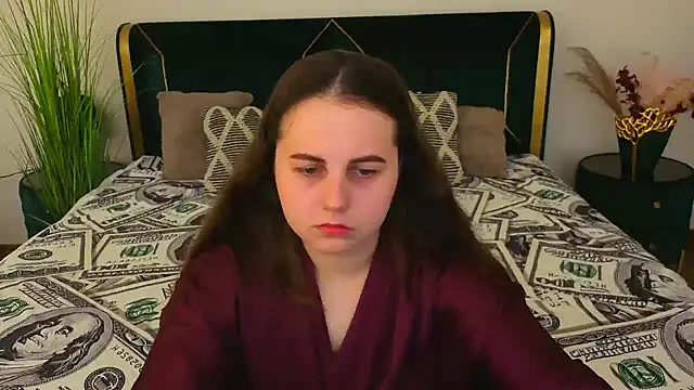 Snapshot of MikaFoxy chatting on 04.17.26 MikaFoxy online show from 04.17.26