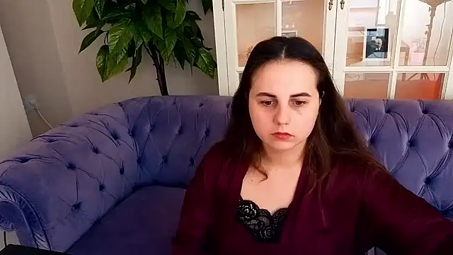 Snapshot of MikaFoxy chatting on 04.21.26 MikaFoxy online show from 04.21.26