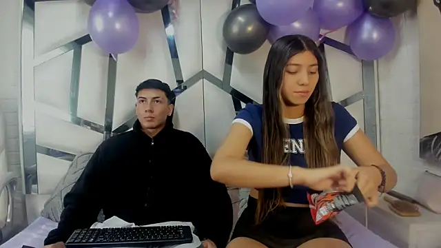 Snapshot of ScarlettAndLucas chatting on 02.04.26 ScarlettAndLucas online show from 02.04.26