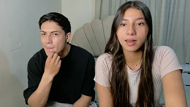 Snapshot of ScarlettAndLucas chatting on 05.25.26 ScarlettAndLucas online show from 05.25.26