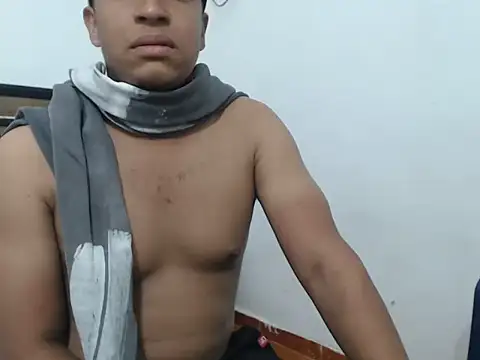 Charlie horny boy21 online show from 01.11.26