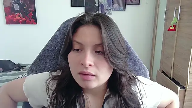 Snapshot of yessica_gomez01 chatting on 04.23.26 yessica gomez01 online show from 04.23.26