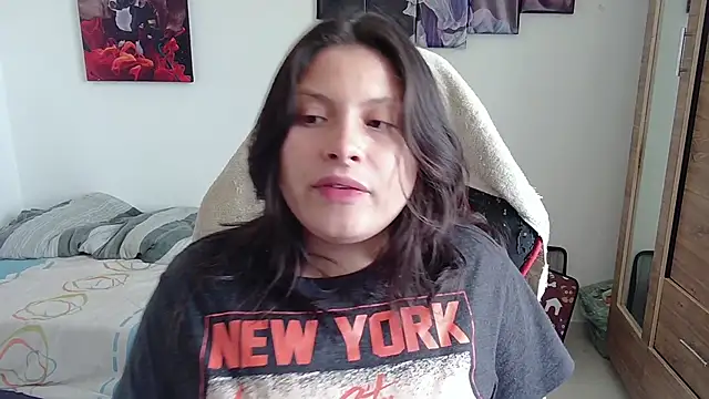 Snapshot of yessica_gomez01 chatting on 05.16.26 yessica gomez01 online show from 05.16.26