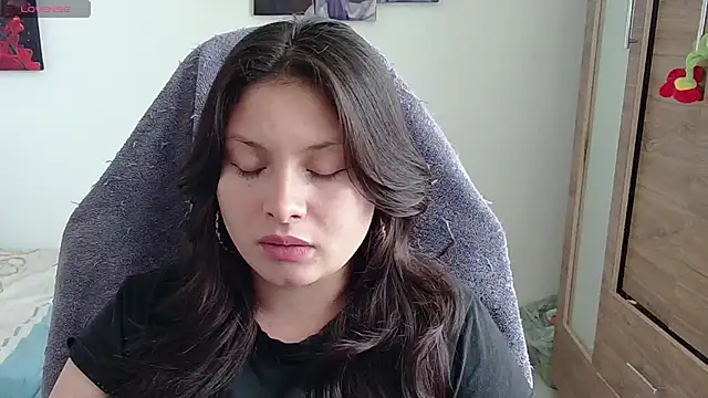 Snapshot of yessica_gomez01 chatting on 05.22.26 yessica gomez01 online show from 05.22.26