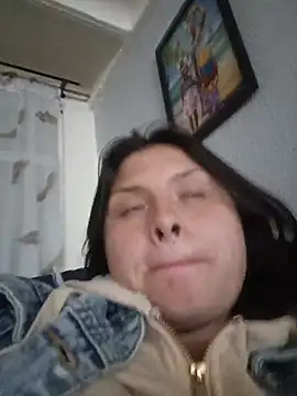 Snapshot of yessica_gomez01 chatting on 06.15.26 yessica gomez01 online show from 06.15.26
