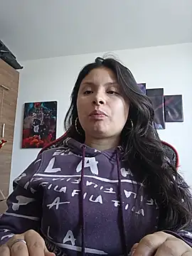 Snapshot of yessica_gomez01 chatting on 07.13.26 yessica gomez01 online show from 07.13.26