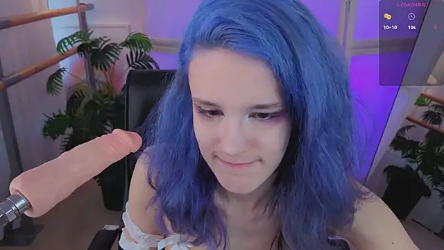 Snapshot of AuraLaunni chatting on 02.25.26 AuraLaunni online show from 02.25.26