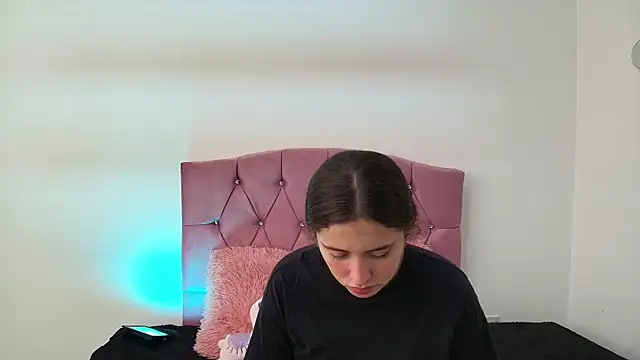 Snapshot of Cherry_Boomxx chatting on 02.24.26 Cherry Boomxx online show from 02.24.26