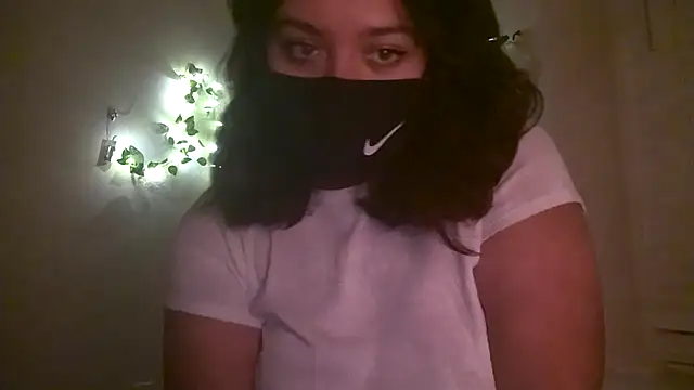 Snapshot of Lunablushh chatting on 01.15.26 Lunablushh online show from 01.15.26