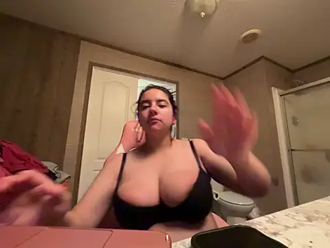 Snapshot of RoxyFoxy2026 chatting on 01.14.26 RoxyFoxy2026 online show from 01.14.26