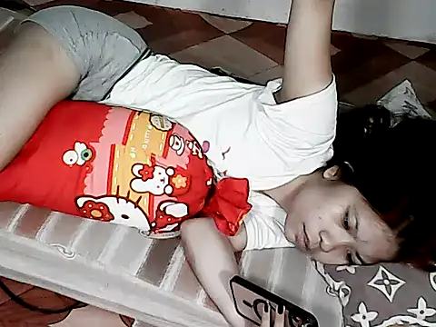 Snapshot of xxhotamizinggirl chatting on 06.12.26 xxhotamizinggirl online show from 06.12.26