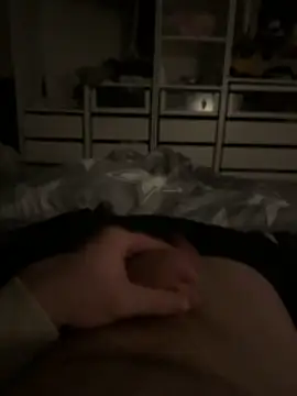 Snapshot of NotatingGrinder chatting on 02.16.26 NotatingGrinder online show from 02.16.26